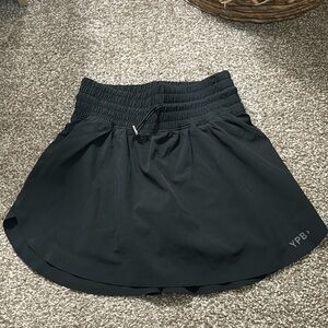 Abercrombie YPB active wear skirt